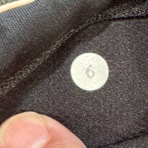 Lululemon Real Quick Crop in Posey Black White / Black - Picture 5 of 5